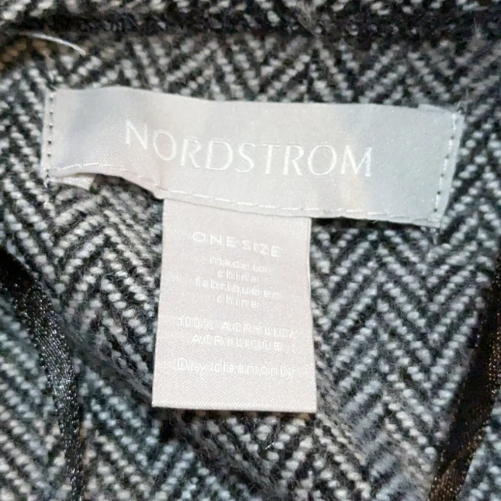 Nordstrom Cozy Herringbone Fringe Shawl One Size